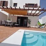 Villa Naay *